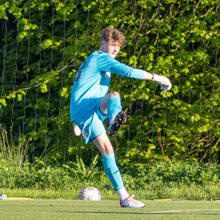  英媒：曼城接近簽16歲希伯尼安門將維克瑞  今夏優先簽右后&中場