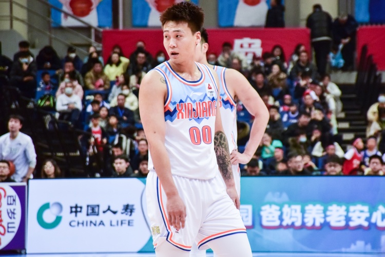  開場就手感熱！趙睿首節僅8分鐘 5中4&三分2中2拿到11分