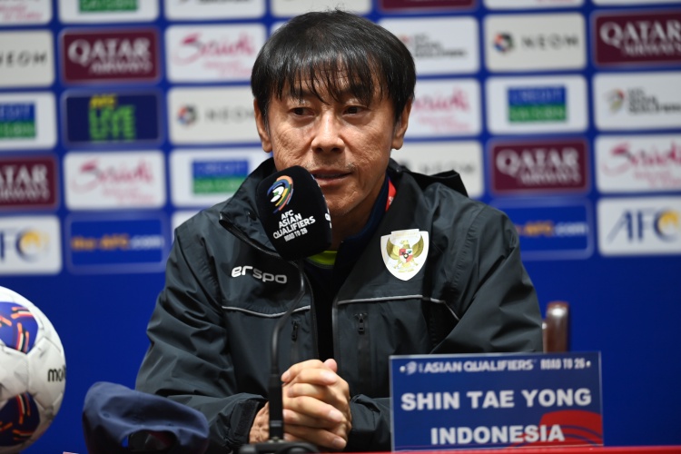  小申帶的蠻好的...申臺龍上輪2-0沙特慘遭開除，克魯伊維特現慘敗