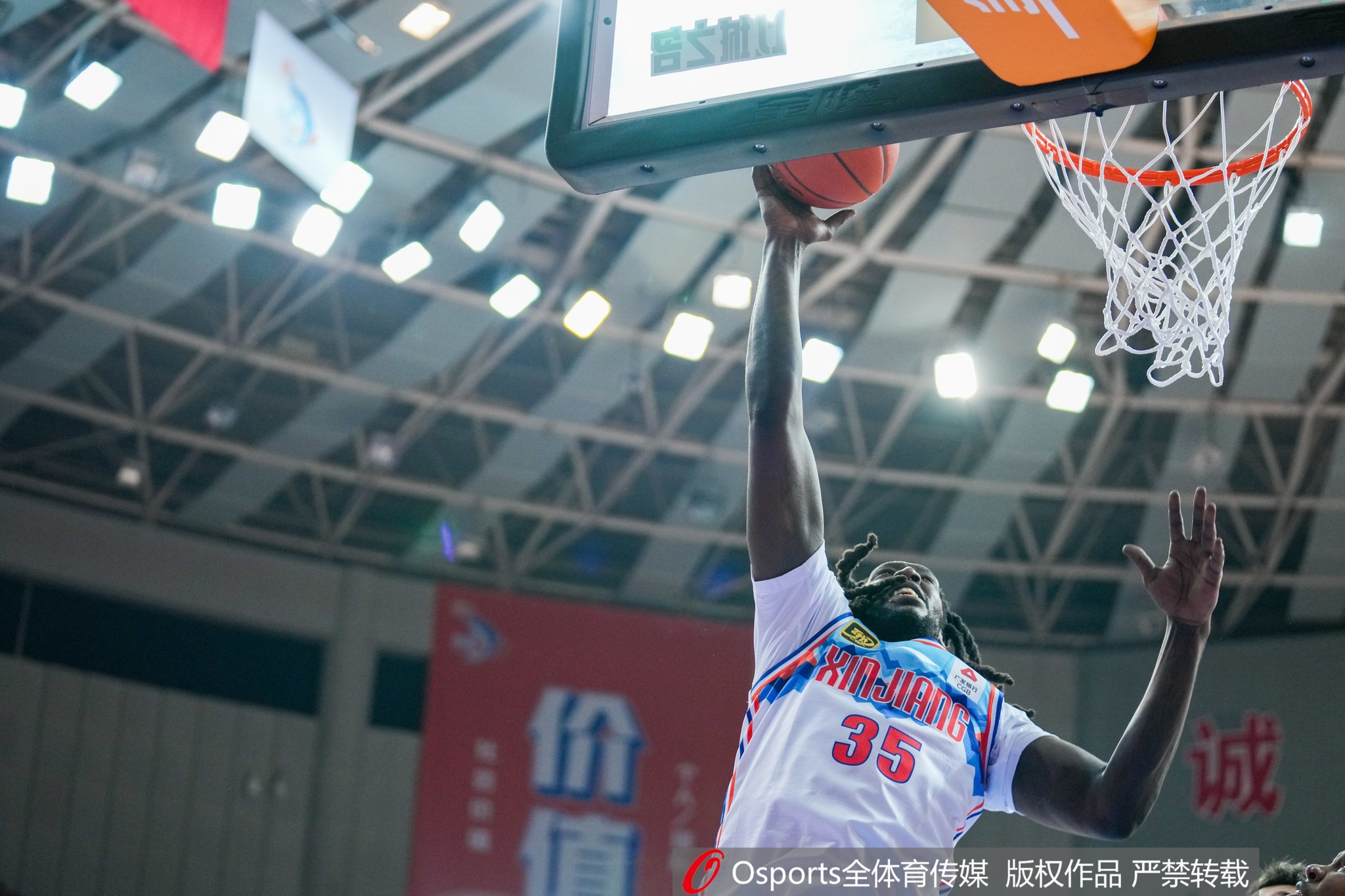 逐漸適應節奏!哈雷爾半場8中5拿到11分 扔進壓哨三分&正負值+11
