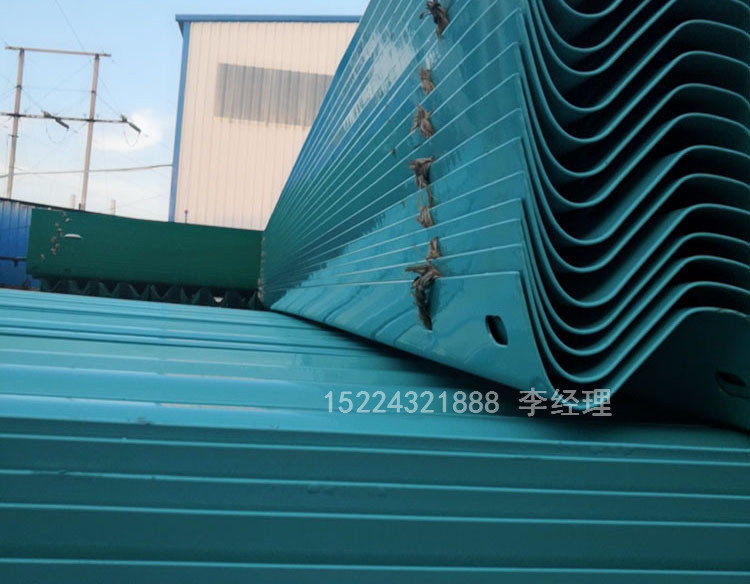 波形護(hù)欄板加工廠家